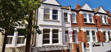 2 bed flat to rent