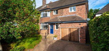 4 bedroom semi-detached house for sale