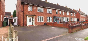 3 bedroom semi-detached house to rent