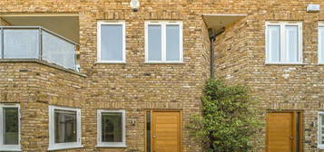 3 bedroom mews house for sale