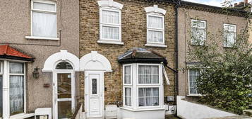 Terraced house to rent in Oxford Road, Edmonton, London N9