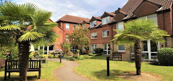 Property to rent in Springfield Meadows, Weybridge KT13