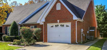 2558 Shinnecock Ct, Murfreesboro, TN 37127