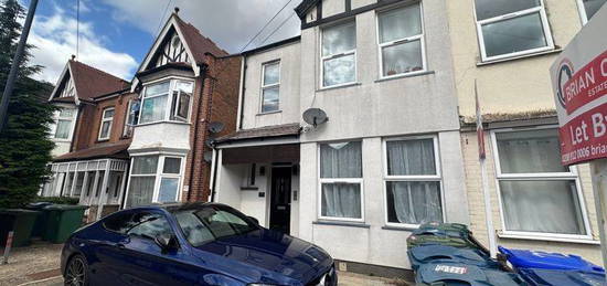 Flat for sale in Hindes Road, Harrow-On-The-Hill, Harrow HA1