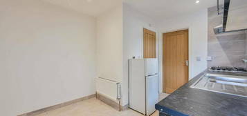 2 bedroom flat