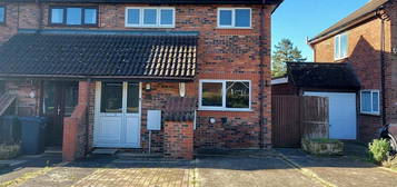 3 bedroom semi-detached house to rent