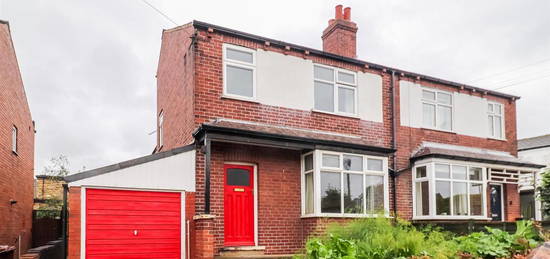 3 bed semi-detached house for sale