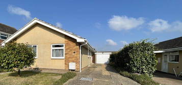 2 bed detached bungalow for sale