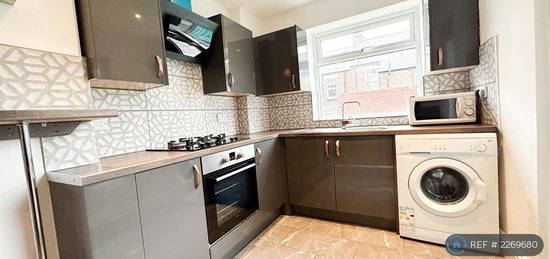 4 bedroom terraced house