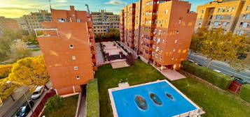 Piso en venta en PAU de Carabanchel