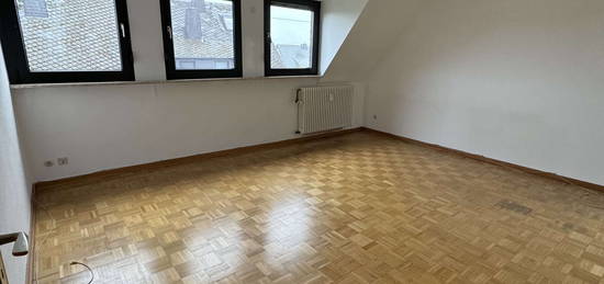 Attraktive 4-Zimmer-Dachgeschosswohnung mit Balkon und EBK in Boppard