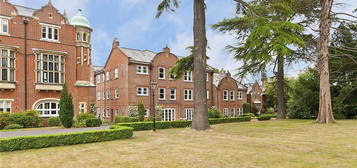 Flat to rent in Pengilly House, Horseshoe Lane East, Guildford GU1