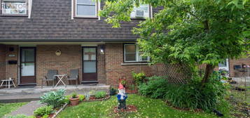 11E - 60 PRINCE OF WALES DRIVE, Belleville (Belleville Ward), Ontario