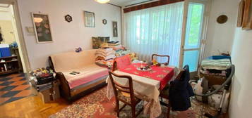 Apartament  2 camere Palat , 52 metri, etaj 1 Cod:156439