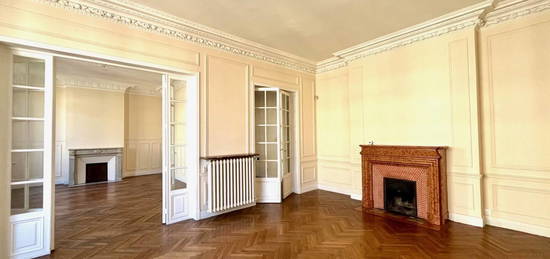 Appartement  à vendre, 6 pièces, 3 chambres, 160 m²