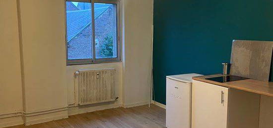 Appartement type Studio plein centre le mesnil esnard