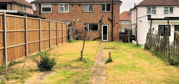 2 bedroom semi-detached house to rent