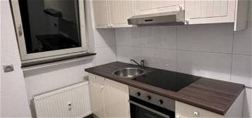 Geräumige 3-Zimmer-Wohnung mit Einbauküche und Parkettboden in Billstedt