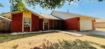 7904 NW 84th St, Oklahoma City, OK 73132