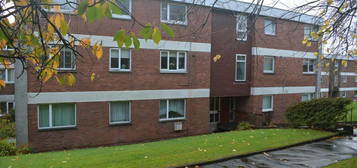 2 bedroom ground floor flat for sale