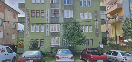 ÜNAL EMLAKTAN KILAVUZLAR MAHALLESİNDE SATILIK 3+1 DAİRE