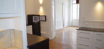 Location appartement haussmannien, 125 m², 3 chambres, Saint Etienne centre ville : Jean Jaurès-Préfecture