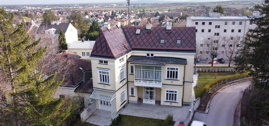 Repräsentative Jahrhundertwende-Villa in Bad Vöslau - Wohnen/Büro