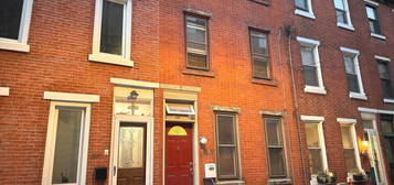 1817 Carlton St, Philadelphia, PA 19103