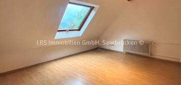 Zentrumsnahe 2 ZKB Dachgeschosswohnung in Homburg