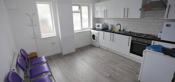 1 bedroom flat share