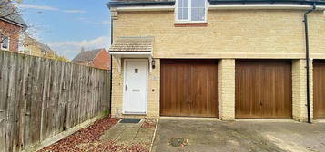 2 bedroom detached house