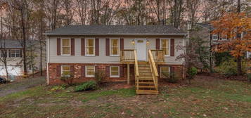 811 Laverne Dr, Ruther Glen, VA 22546