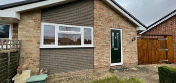 2 bedroom semi-detached bungalow to rent