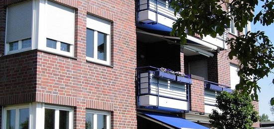 Exklusive und komfortable 3-Zi.-Neubau-Wohnung mit S/W-Terrasse an Elbe und Steendiekkanal