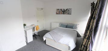 Room to rent in Milton Road, Southampton SO15