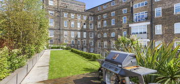 Flat to rent in Mumford Mills, Greenwich SE10