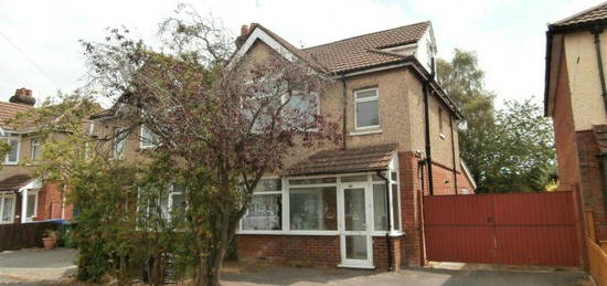 6 bedroom semi-detached house