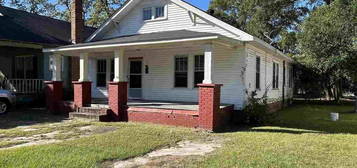 113 Livingston Ave, Bennettsville, SC 29512