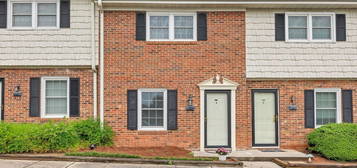 207 Northpoint Ave #G, High Point, NC 27262