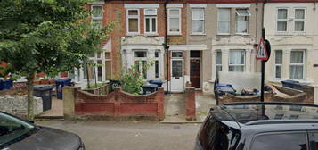 6 bedroom terraced house for sale