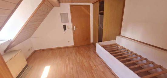 1 Zimmer-DG-Apartment im Zentrum von Karlsruhe