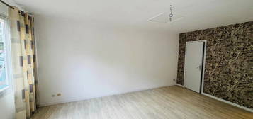 Studio  à vendre, 1 pièce, 33 m², Étage 0/4