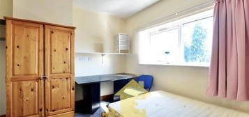 3 bed shared accommodation to rent