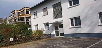Gepflegte 3-Zimmer-Wohnung mit Balkon in Hofheim am Taunus, Stadtteil Langenhain