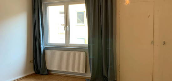 Wohnung in BO-Ehrenfeld: zwischen Bermuda-3Eck und Hans-Ehrenberg-Platz