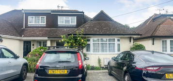 4 bedroom semi-detached house to rent