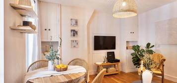 Appartement meublé  à louer, 3 pièces, 2 chambres, 98 m²