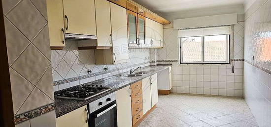 Apartamento T2 para arrendamento