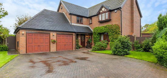 5 bedroom detached house for sale