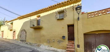 Casa en calle Maresma en Palau-Saverdera